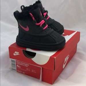 Nike Woodside Girls Boots 4c